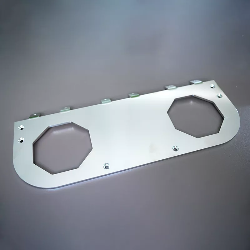 معالجة الصفائح المعدنية باستخدام الحاسب الآلي