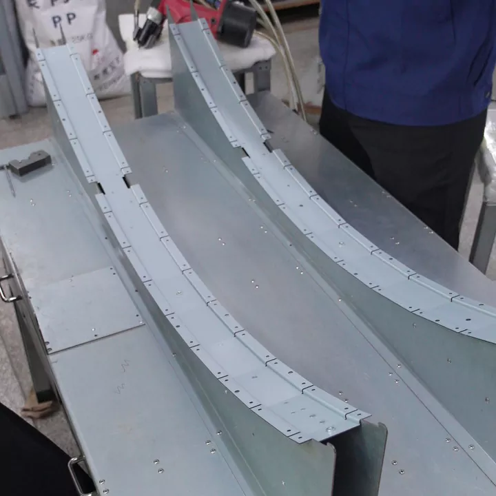 معالجة الصفائح المعدنية لشاشات LCD